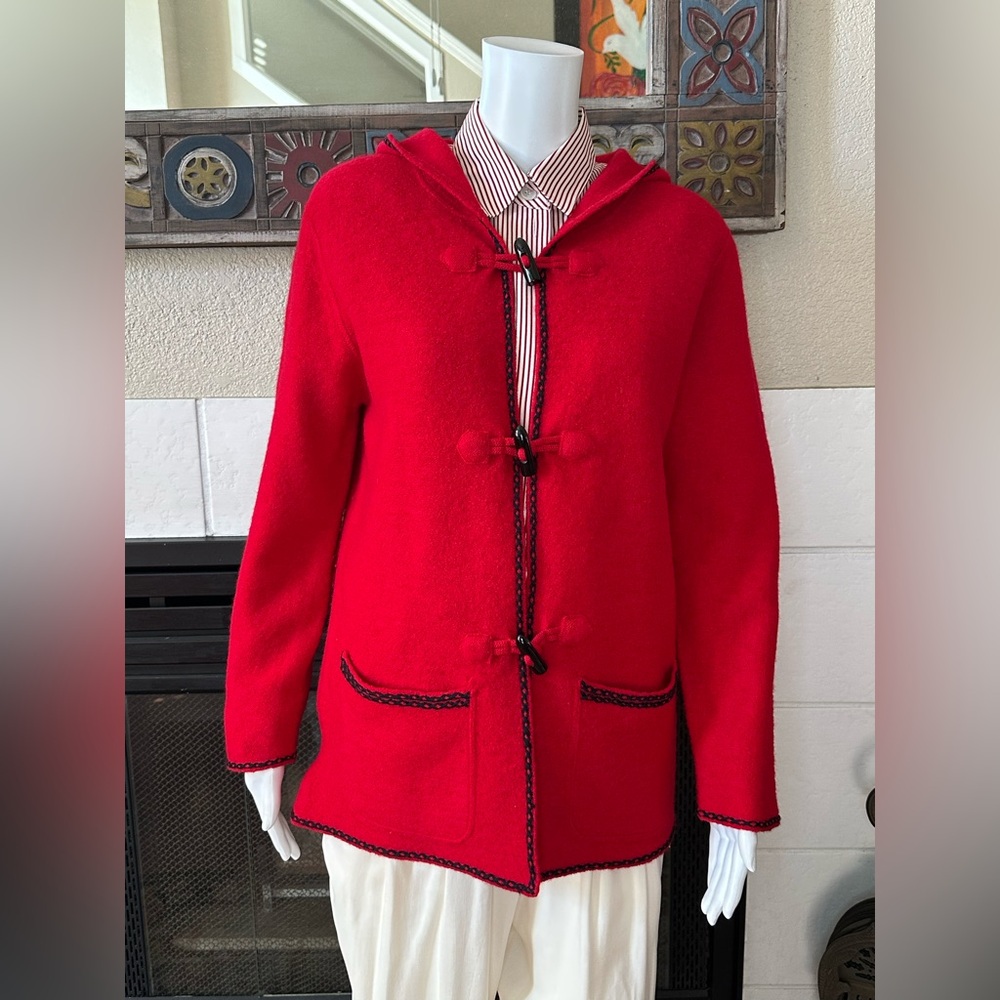 NWT Xtrovert  Medium Red 100% Wool Toggle Hooded Jacket Pockets